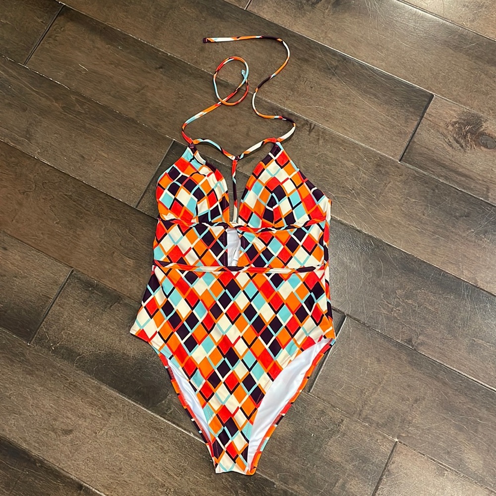 Cupshe geometric print one price swimsuit